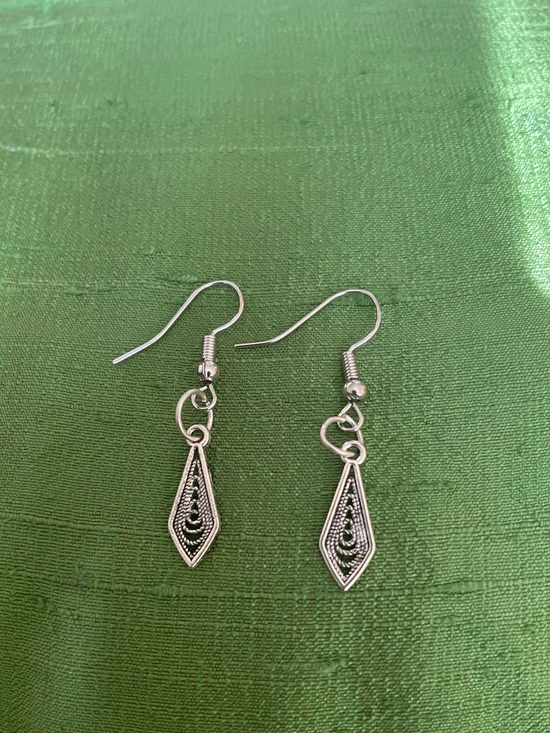 Jewelry - Delicate Silver Geometric Drop Earrings
